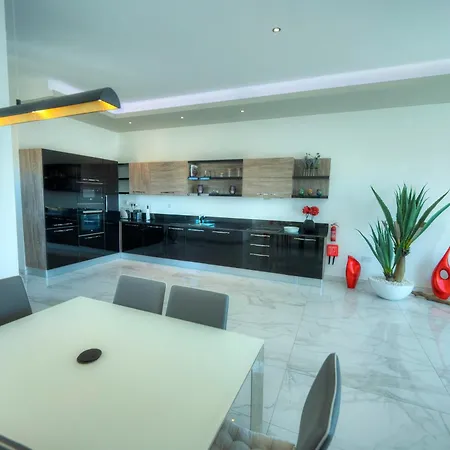 Lejlighed Luxurious Penthouse With 2 Large Terraces Dger1-1