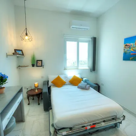 Luxurious Penthouse With 2 Large Terraces Dger1-1 Διαμέρισμα *